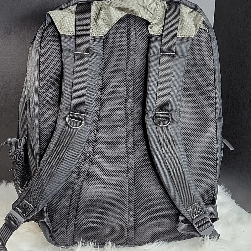TARGUS Black and Gray Backpack‎